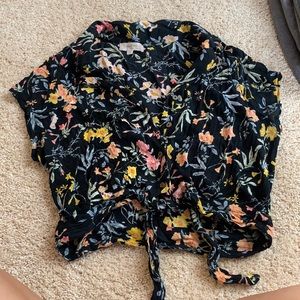 Cropped Tropical Short Sleeved Shirt